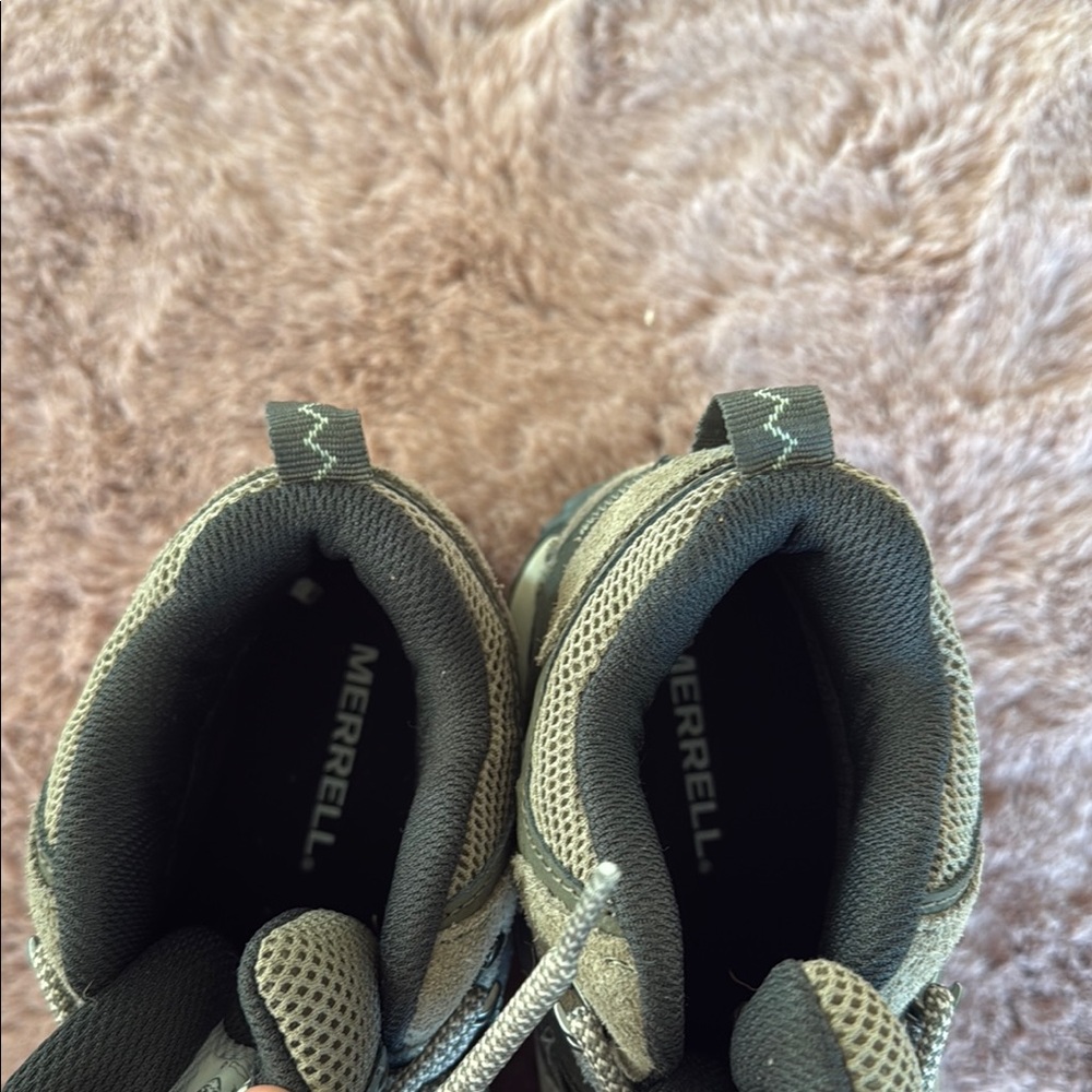 Merrell Women's Gray Trail Boots - Picture 7 of 8